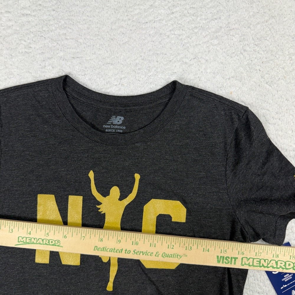 New Balance NYC Marathon T Shirt 2017 TCS Gray Gold Medium WT03638M-BK NWT - Picture 3 of 8
